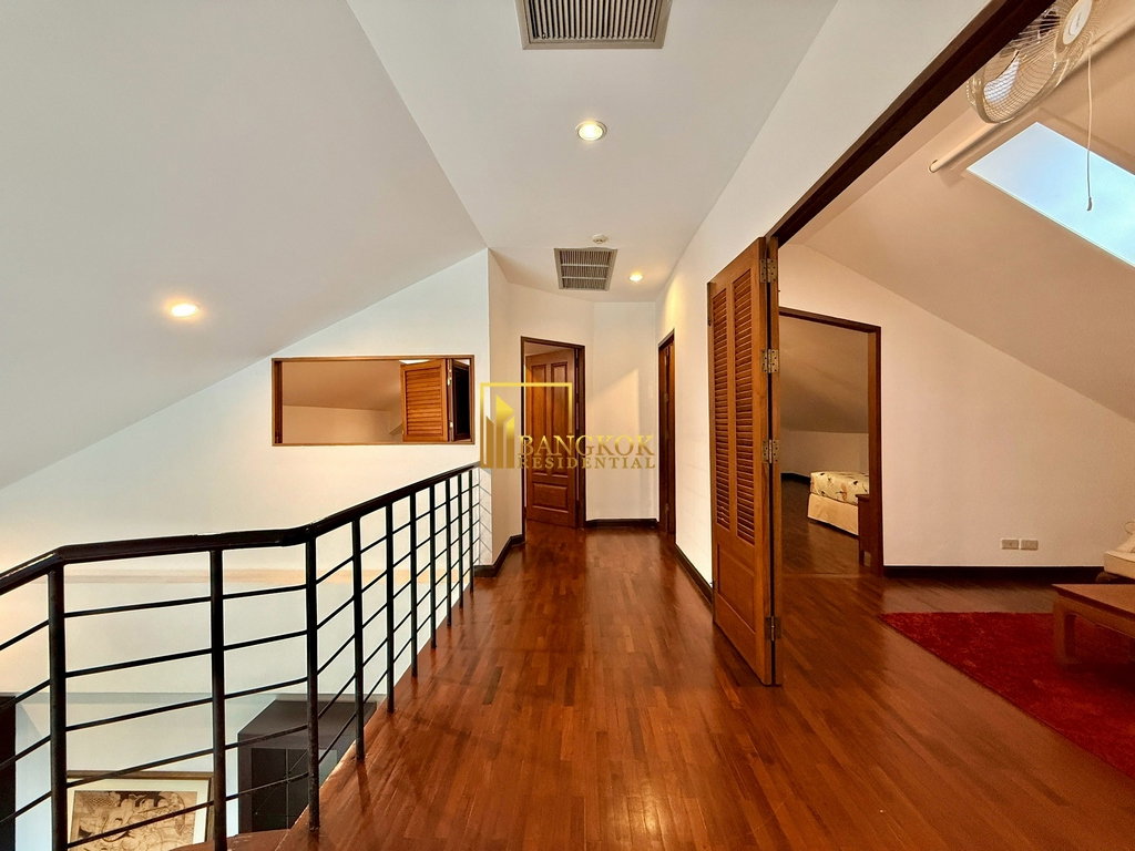 picture Expansive 4 Bedroom Duplex Apartment in Phrom Phong Area - BR0257AP - 32/59
