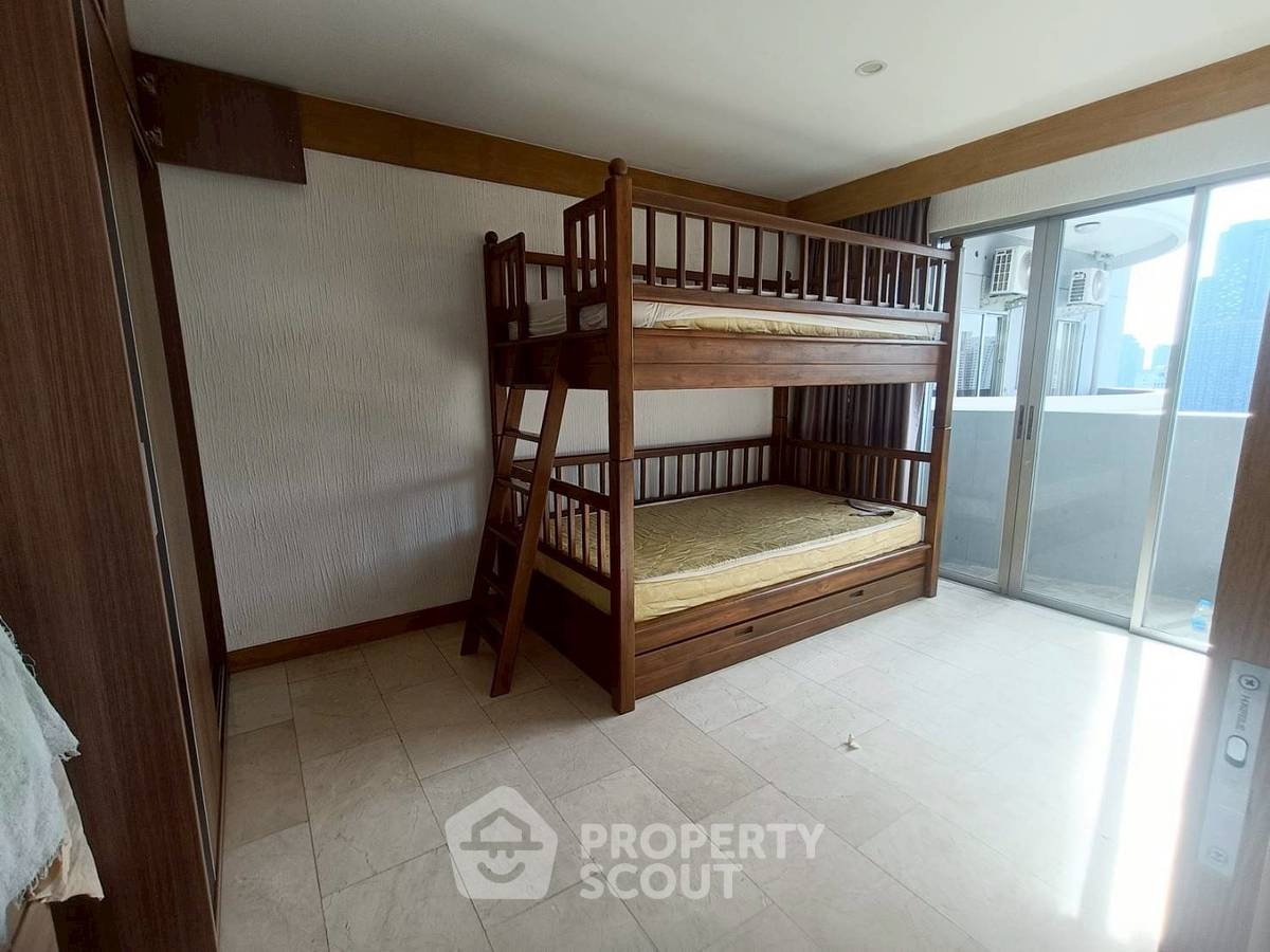 picture 3-BR Condo at Wittayu Complex near BTS Phloen Chit (ID 2146175) - 5/5