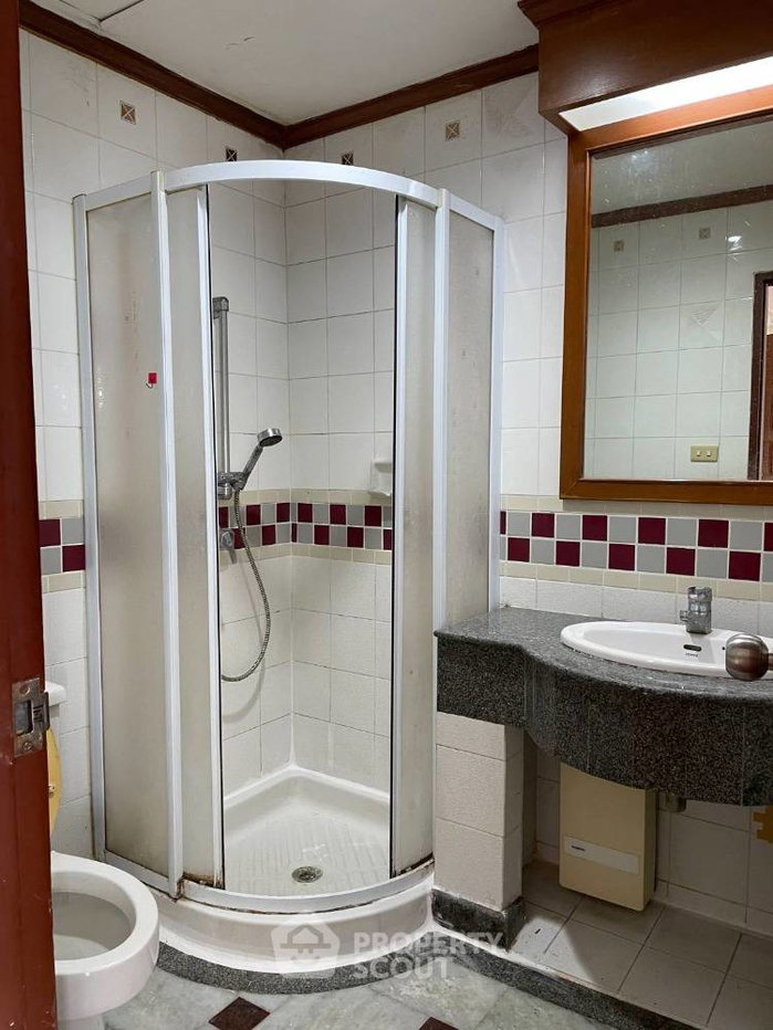 picture 2-BR Condo at Ma Maison Condominium in Phlapphla (ID 811009) - 14/14