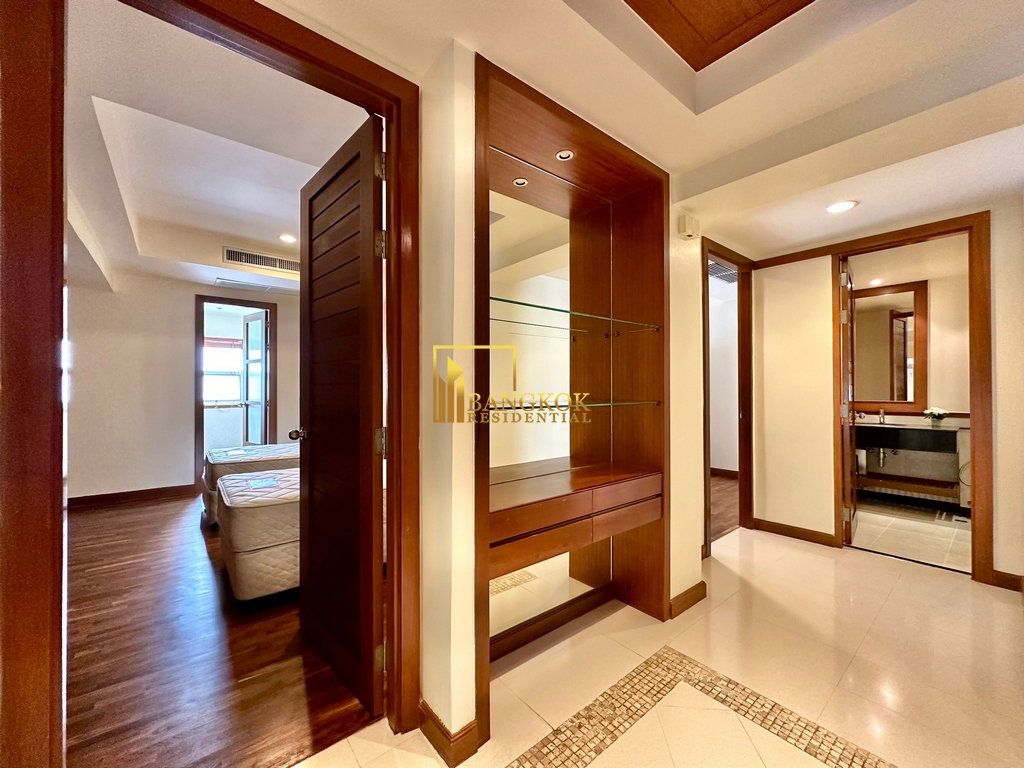 รูป Stunning 3 Bedroom Apartment in Sathorn Area - BR0602AP - รูปที่ 17/33
