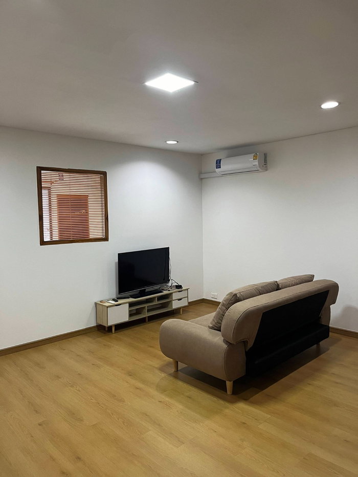 picture Code: 26KJ2327  for rent Bangna Complex 🔥🔥 Line ID: @kjcondo (with @)🔥🔥 - 8/13