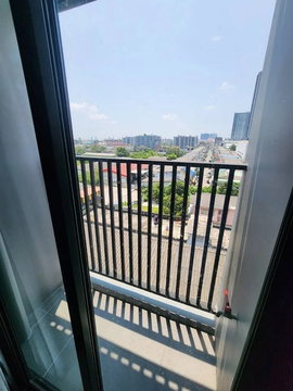A034939 Brompton Pet Friendly Samrong - Station