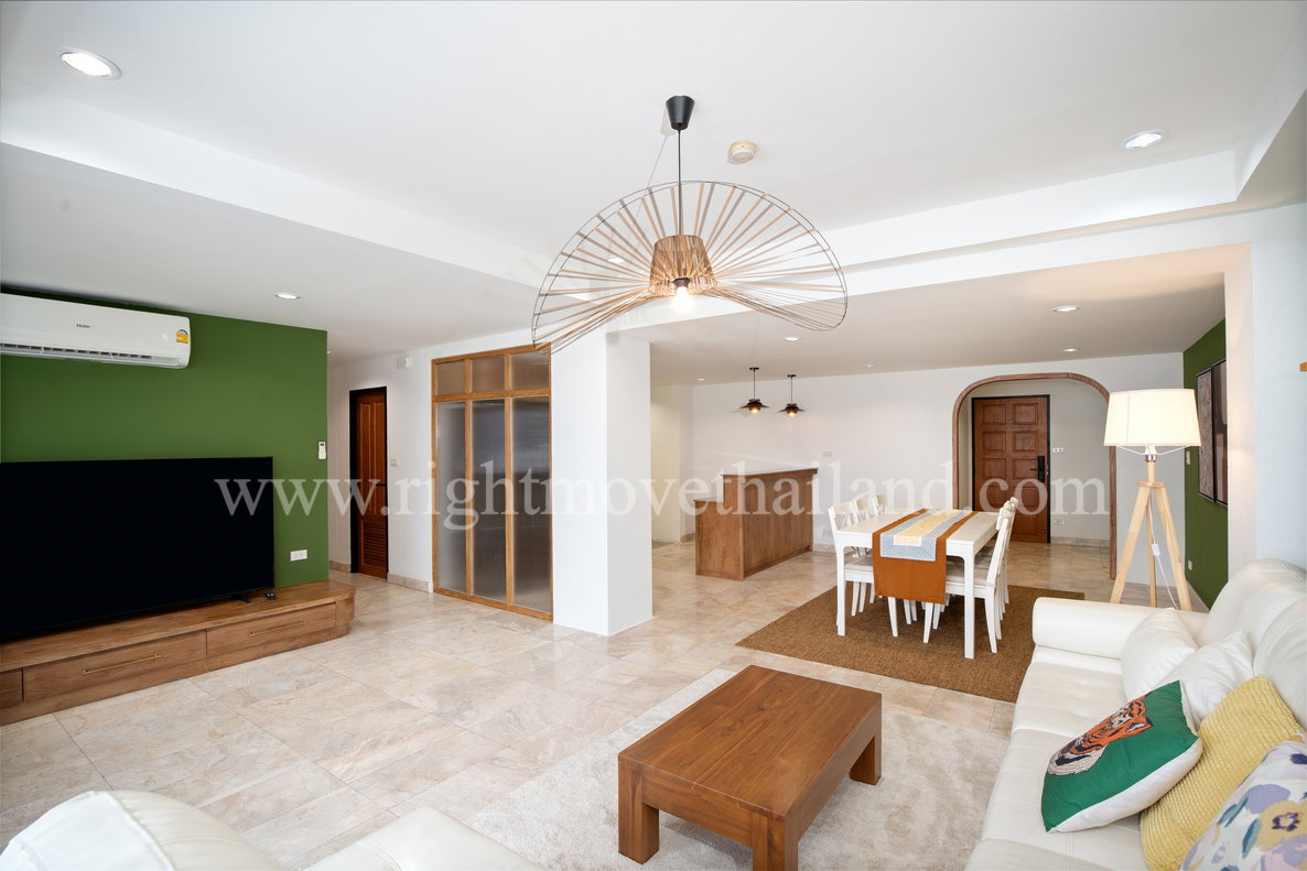 รูป Stylish Renovated 3-Bedroom Condo for Rent | Opposite NIST - รูปที่ 2/15