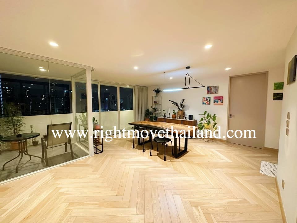 รูป CS4481 Condo for Sale | High Floor Unit in Bangkok - รูปที่ 2/19
