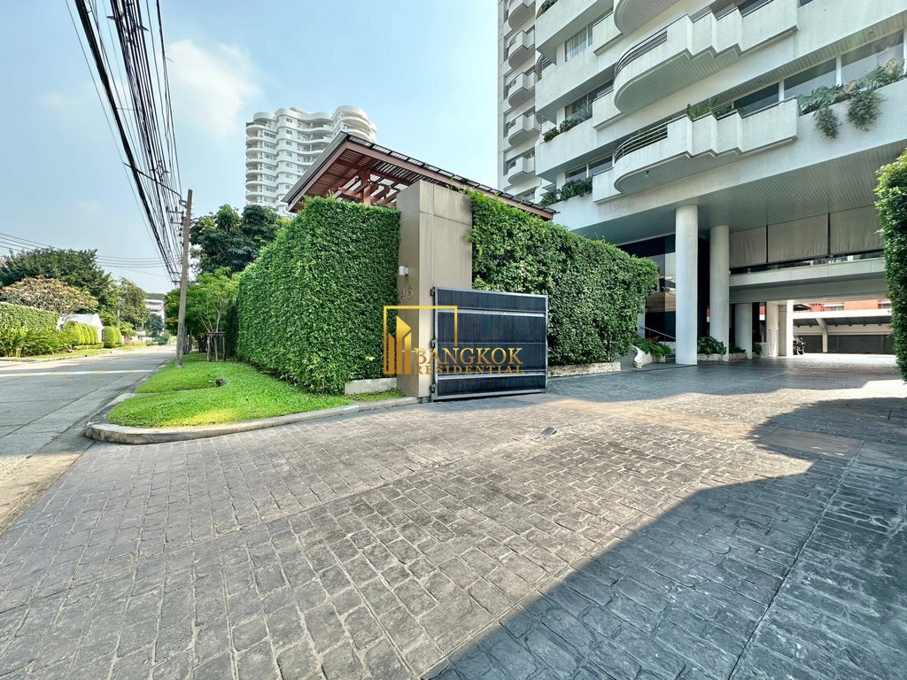 รูป Spacious 4 Bedroom Apartment With Private Terrace in Sathorn - BR21266AP - รูปที่ 62/62