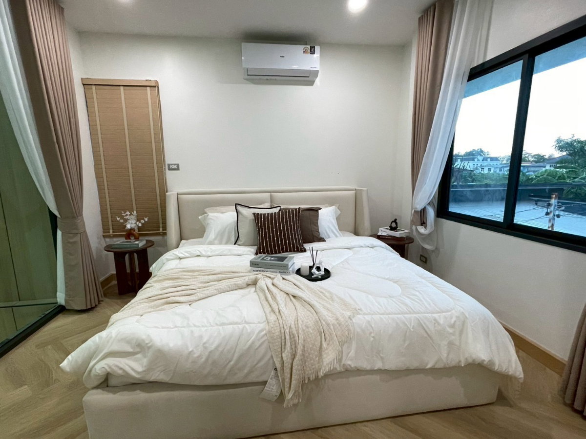 รูป R156 🏡✨ขายด่วน บ้านเดี่ยวหลังมุม สไตล์ Modern Craftsmanship นวมินทร์ 127 เดินทางง่ายทำเลดี ราคาเพียง 10.50 MB เท่านั้น - รูปที่ 16/25