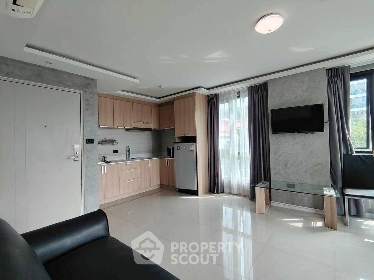 รูป คอนโด 1-ห้องนอน ที่ อิสธานัน คอนโด ใกล้ ถนนพระตำหนัก พัทยา (ID 2100751) - รูปที่ 3/8