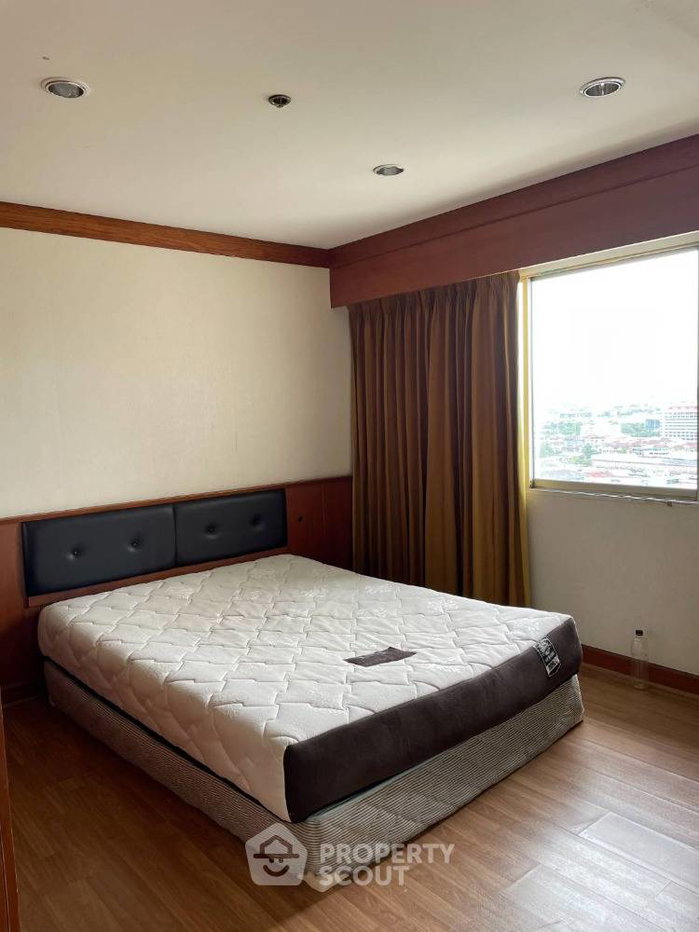 picture 2-BR Condo at Ma Maison Condominium in Phlapphla (ID 811009) - 8/14