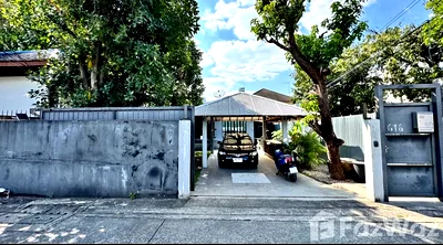 Houses for rent Bangna Commercial College : 2 Bedroom House for rent in Phra Khanong Nuea, Bangkok  6013502