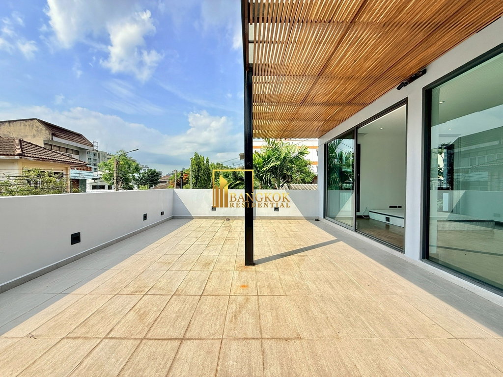 รูป Incredible 4 Bedroom Luxury Pool Villa in Thong Lo Area - BR27616SH - รูปที่ 20/55