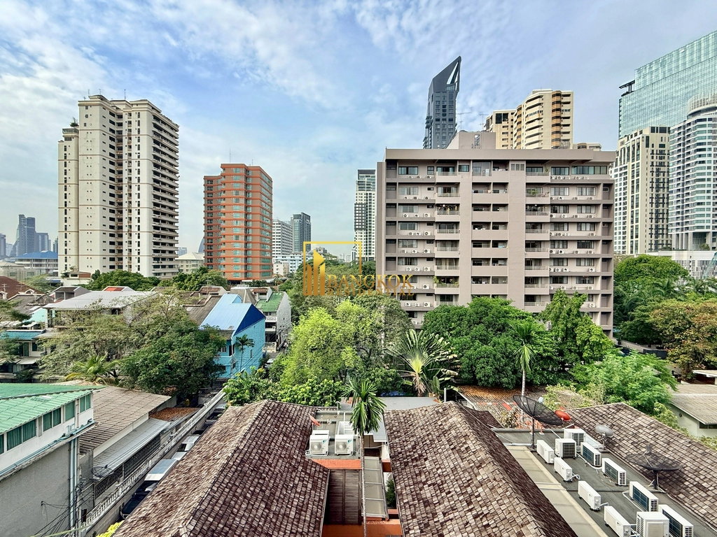 picture Expansive 4 Bedroom Duplex Apartment in Phrom Phong Area - BR0257AP - 21/59