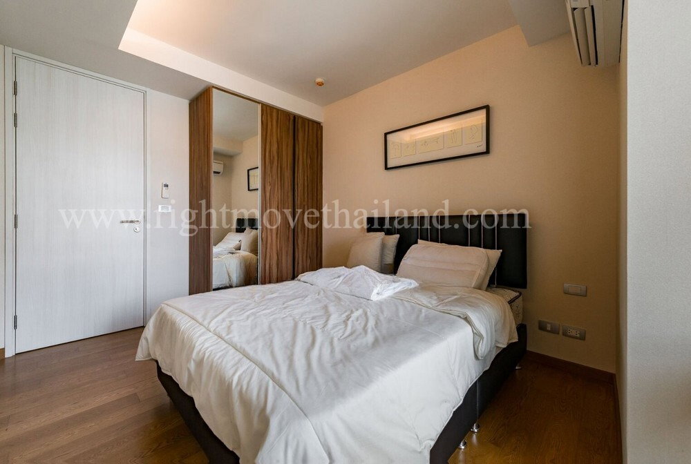 รูป Cozy 2-Bedroom For Rent at Via 31 - รูปที่ 8/12