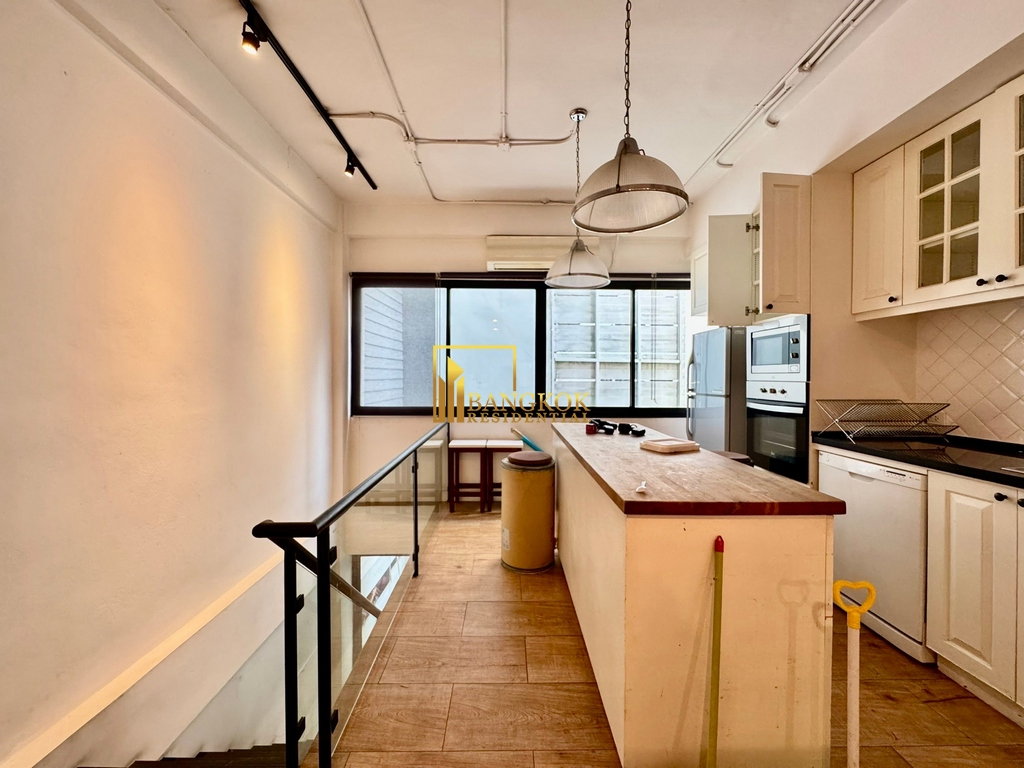 รูป Charming 3 Bedroom Townhouse For Rent in Sathorn Area - BR49030TH - รูปที่ 14/34