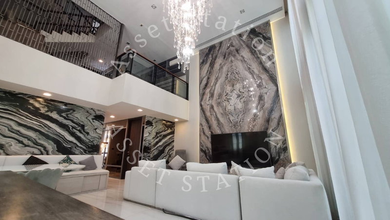 Townhouses for sale : 🏠 FOR SALE! Luxurious 5-story townhome in Quarter31. Spacious interior with elegant decor and fully furnished, ready to move in immediately.💎