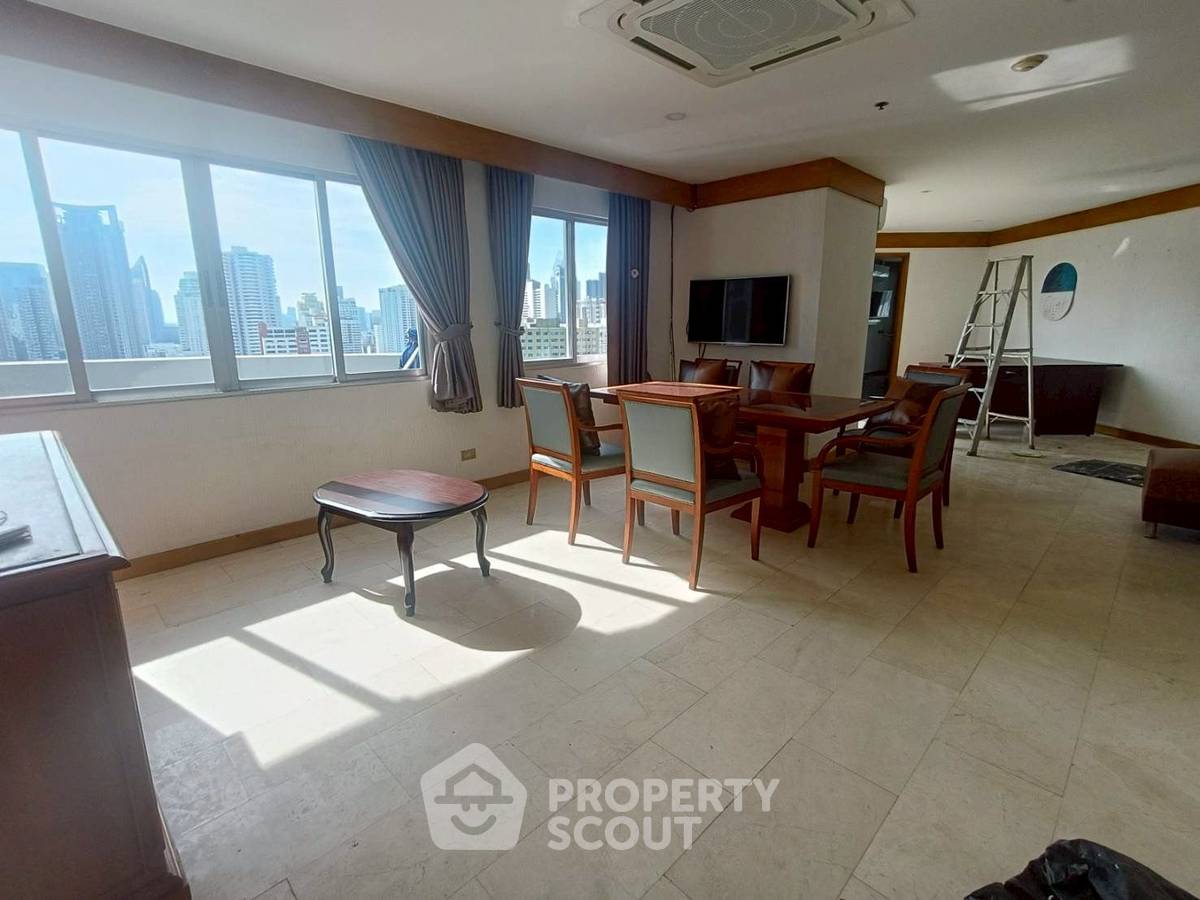 picture 3-BR Condo at Wittayu Complex near BTS Phloen Chit (ID 2146175) - 1/5