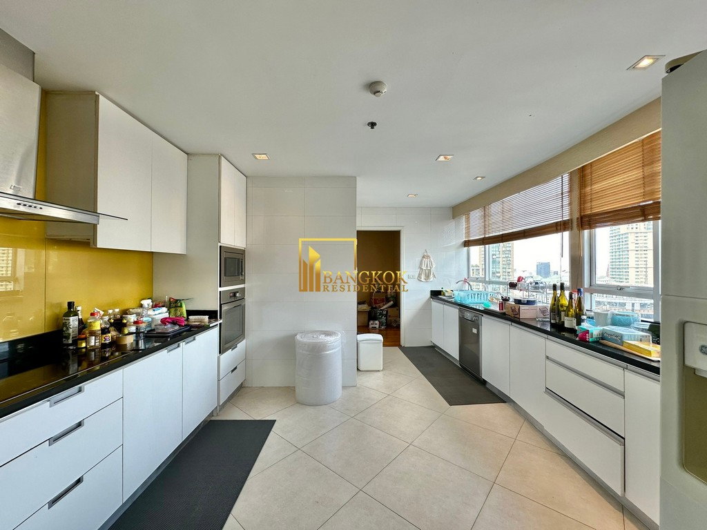 รูป Gorgeous 4 Bed Penthouse Serviced Apartment For Rent in Prime Location - BR30265SA - รูปที่ 8/47
