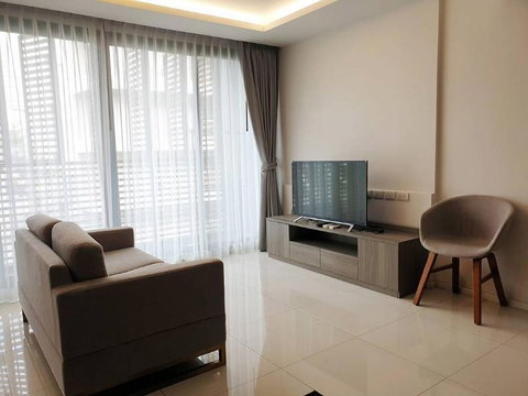 A030494 Circle Rein Sukhumvit 12