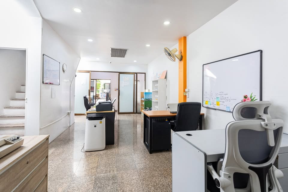 รูป WS7430 🏢 ให้เช่า ทาวน์เฮ้าส์ 4 ชั้น 2 คูหาตีทะลุกัน ลาดพร้าว 15 ใกล้ MRT ลาดพร้าว เพียง 400 เมตร - รูปที่ 3/24