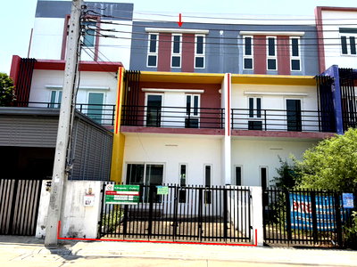 Townhouses for sale Makro Bangbuathong : TOWN HOUSE 23.2 Sq.w. Bang Yai Nonthaburi for 2.6M