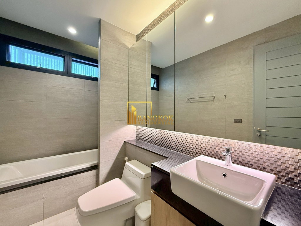 รูป Incredible 4 Bedroom Luxury Pool Villa in Thong Lo Area - BR27616SH - รูปที่ 30/55