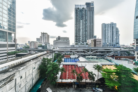 Baan Klang Krung Siam Pathumwan Comfortable Living Starts Here near Airport Rail Link Phaya Thai Station