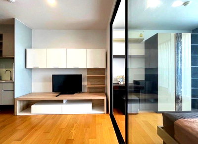 Condos for rent : [RENT] ST0943 Noble Revo Silom      (ID with @in front, LINE ID:  @idhomeland)