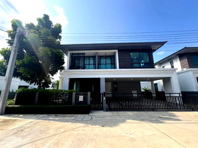 บ้านเดี่ยวให้เช่า : ✨ Modern Luxury Living! บ้านเดี่ยวหลังใหญ่ แต่งครบ พร้อมอยู่ ✨