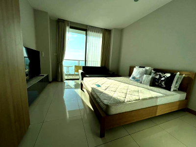 Condos for rent : ⛵ Riviera Wongamat ⛵ Sea view / 21F / Studio room >> THB13,500/month彡