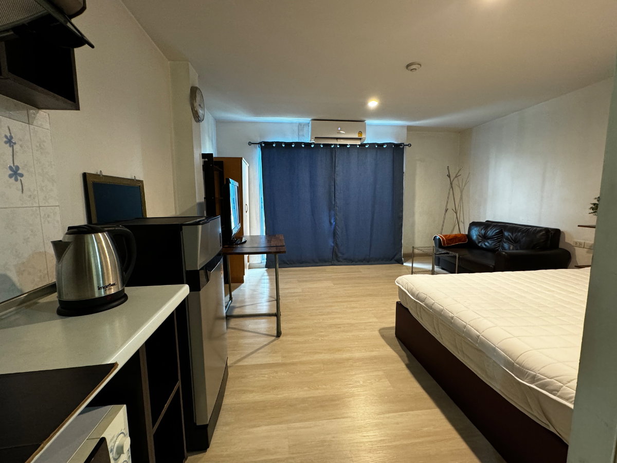 picture Condo for Rent row rise Park View  - 5/6