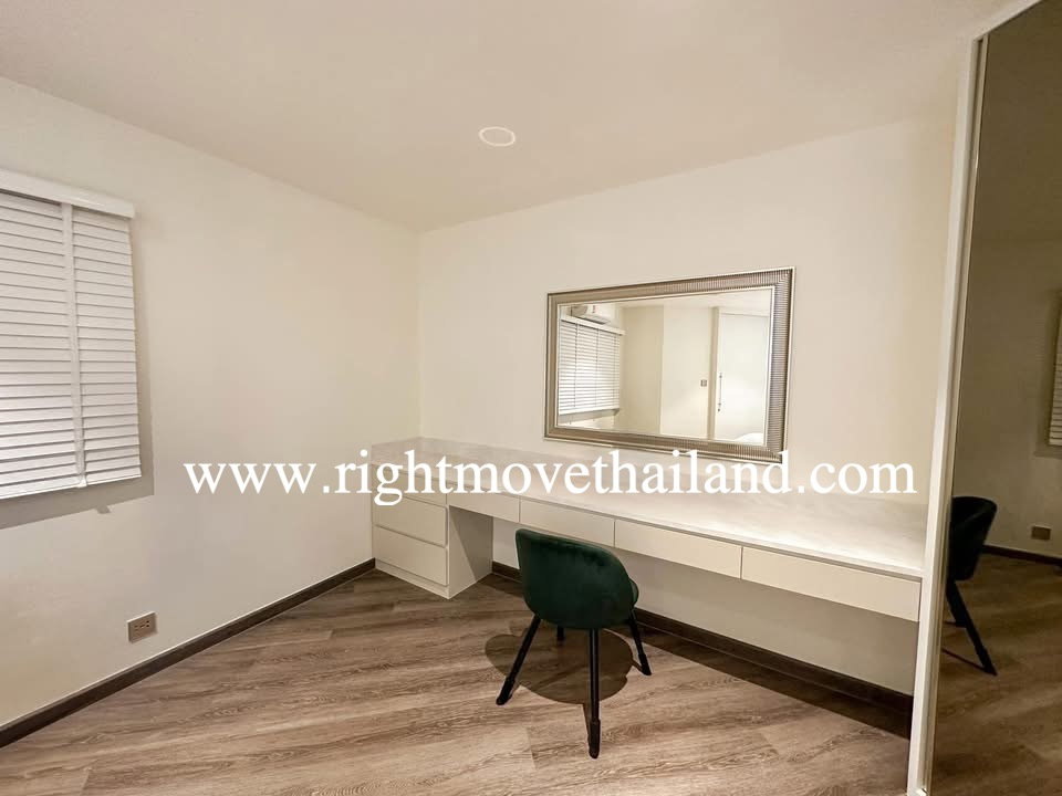 รูป CS4481 Condo for Sale | High Floor Unit in Bangkok - รูปที่ 12/19