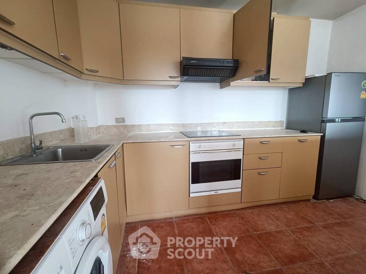 picture 3-BR Condo at Wittayu Complex near BTS Phloen Chit (ID 2146175) - 2/5