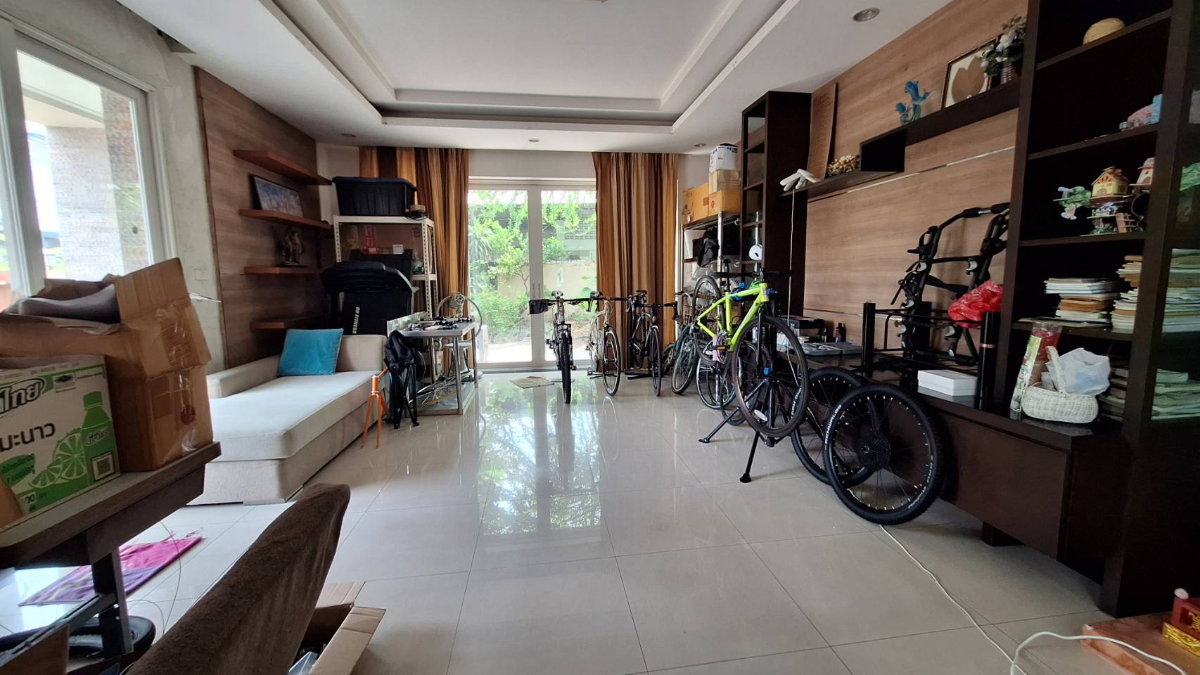 รูป Best deal! ขาย บ้านเดี่ยว 3 ชั้น เนื้อที่เยอะ 135 ตร.ว. พื้นที่ 600 ตร.ม. ซอย ซอยเรวดี 25 นนทบุรี  - รูปที่ 23/32