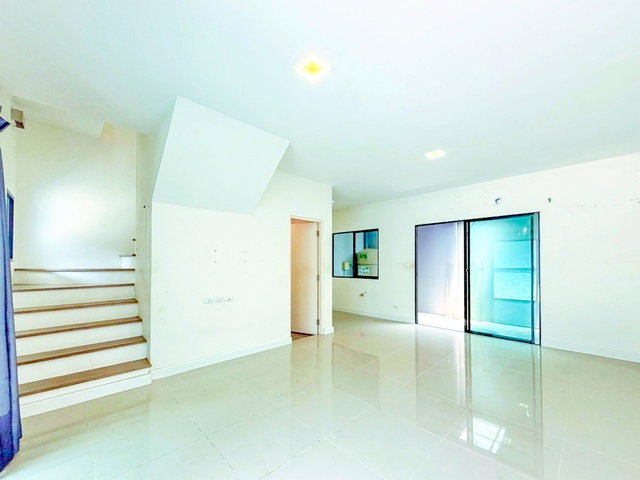 รูป ทำเลกัลปพฤกษ์-สาทร ทาวน์โฮม 2 ชั้นฟังก์ชัน 3 นอน 2 น้ำ MRTบางแค 2.5กม. รร.นานาชาติบริติชโคลัมเบีย 2 กม.19ตร.ว.150ตร.ม. - รูปที่ 4/8