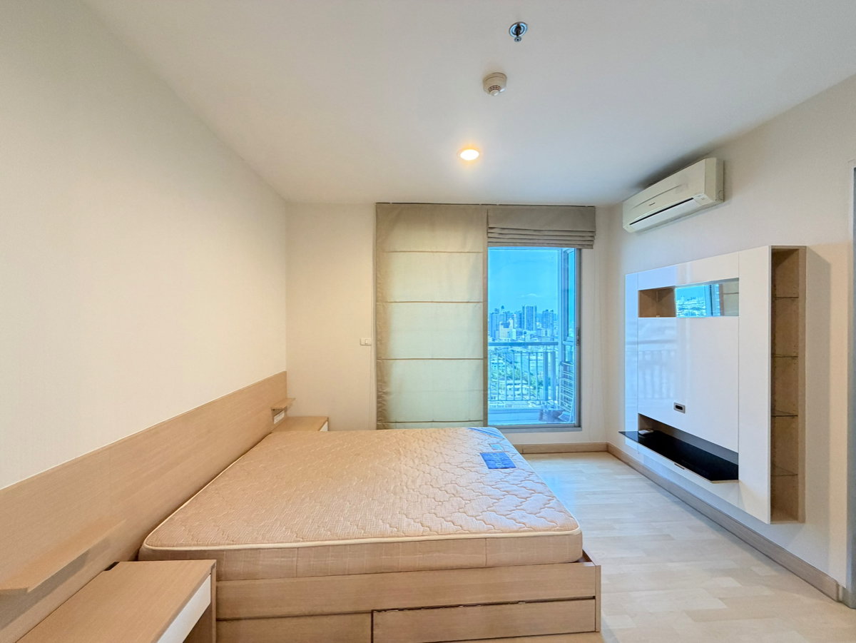 picture Ready to move in❗️" Rhythm Ratchada " Location : MRT-Ratchada - 7/16