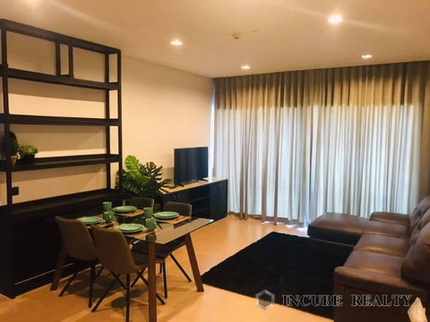 A032837 The Room Charoenkrung 30