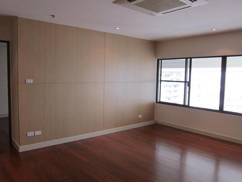 A031086 Le Raffine Sukhumvit24