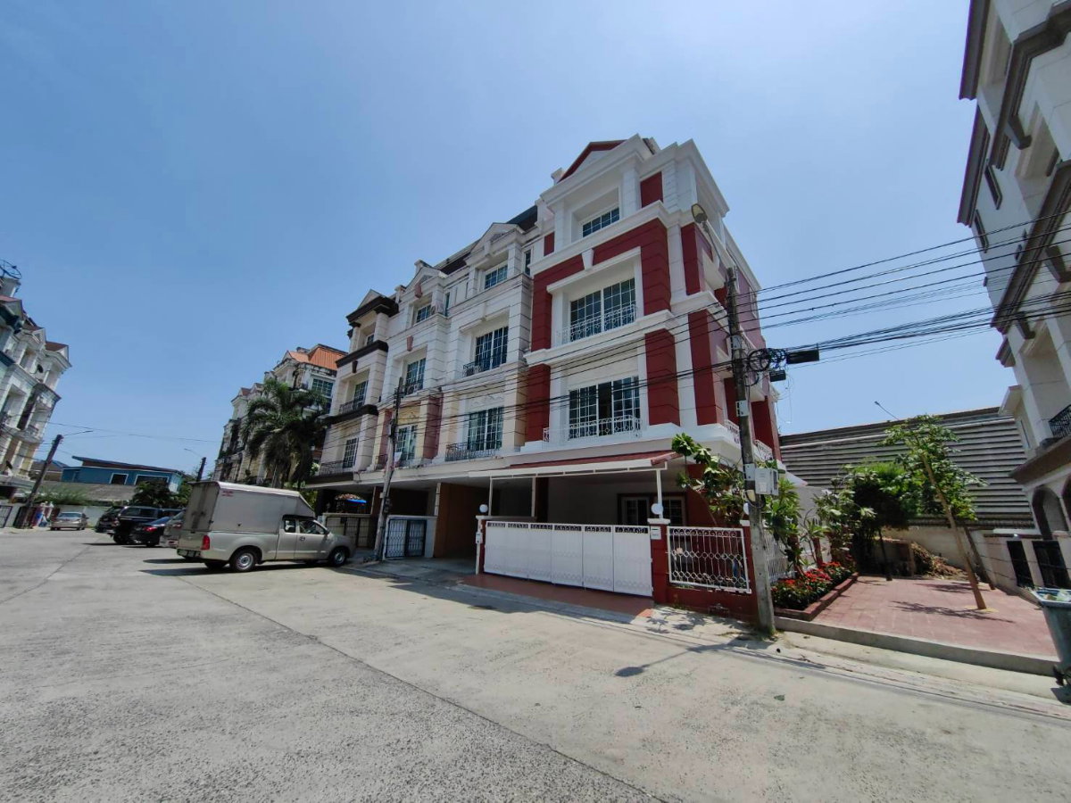 รูป ให้เช่าบ้าน/โฮมออฟฟิศ 4 ชั้น โครงการพลัสพาร์ค อเวนิว ลาซาล-ศรีนครินทร์  ตกแต่งใหม่ สิ่งแวดล้อมดี ใกล้ BTSแบริ่ง และMRTศรีลาซาล - รูปที่ 4/15