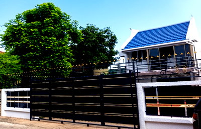 บ้านเดี่ยวให้เช่า : #บ้านเดี่ยวให้เช่า ลาดพร้าว 64 ทำเลดี เดินทางสะดวก เหมาะสำหรับอยู่อาศัยหรือทำโฮมออฟฟิศ มี 3 ห้องนอน | 2 ห้องน้ำ | จอดรถ 2 คัน | แอร์ 4 เครื่อง