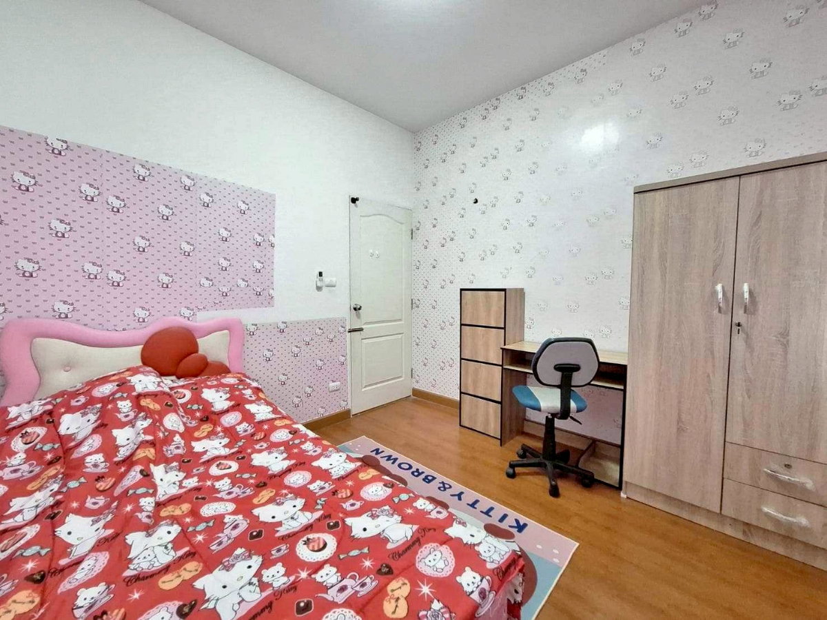 รูป ขายบ้านแฝด สไตล์บ้านเดี่ยว ใกล้โรงเรียนนานาชาติ ISE บ่อวิน - รูปที่ 13/16