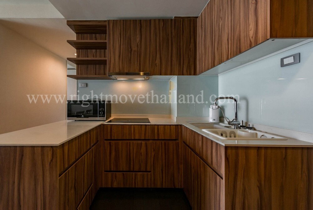 รูป Cozy 2-Bedroom For Rent at Via 31 - รูปที่ 6/12