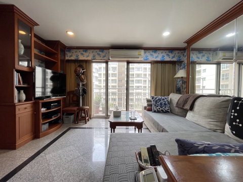 🏠✨ Green Point Silom for Sale 2 Bedroom (HBH-ST-261)
