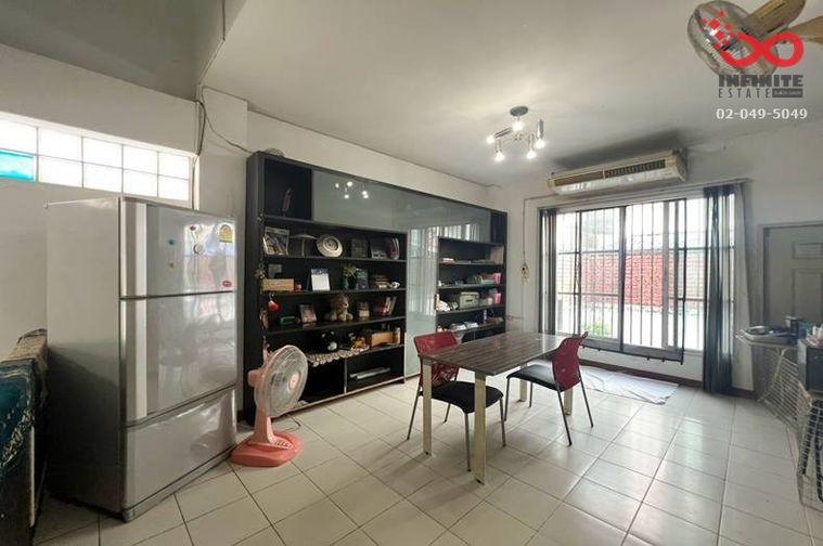 3-bed townhouse for sale, 23.1 sq wah, Baan Klang Muang Ladprao 71