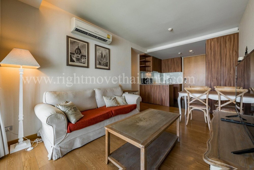 รูป Cozy 2-Bedroom For Rent at Via 31 - รูปที่ 2/12