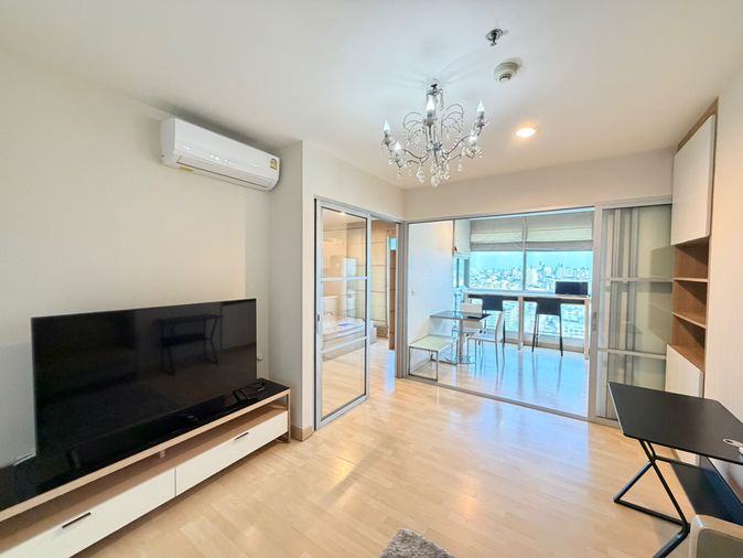  🏙️ "𝐑𝐡𝐲𝐭𝐡𝐦 𝐑𝐚𝐭𝐜𝐡𝐚𝐝𝐚"🏙️  มีหลายห้องให้เช่า❗️ คอนโด ติด MRT-รัชดา   [260478]