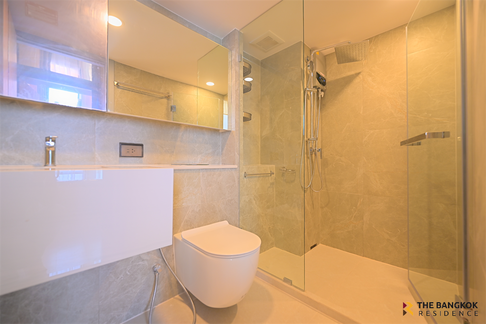 SOHO Bangkok Ratchada near MRT Huai Khwang Station Great price, prime location