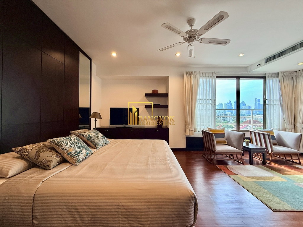 picture Expansive 4 Bedroom Duplex Apartment in Phrom Phong Area - BR0257AP - 17/59