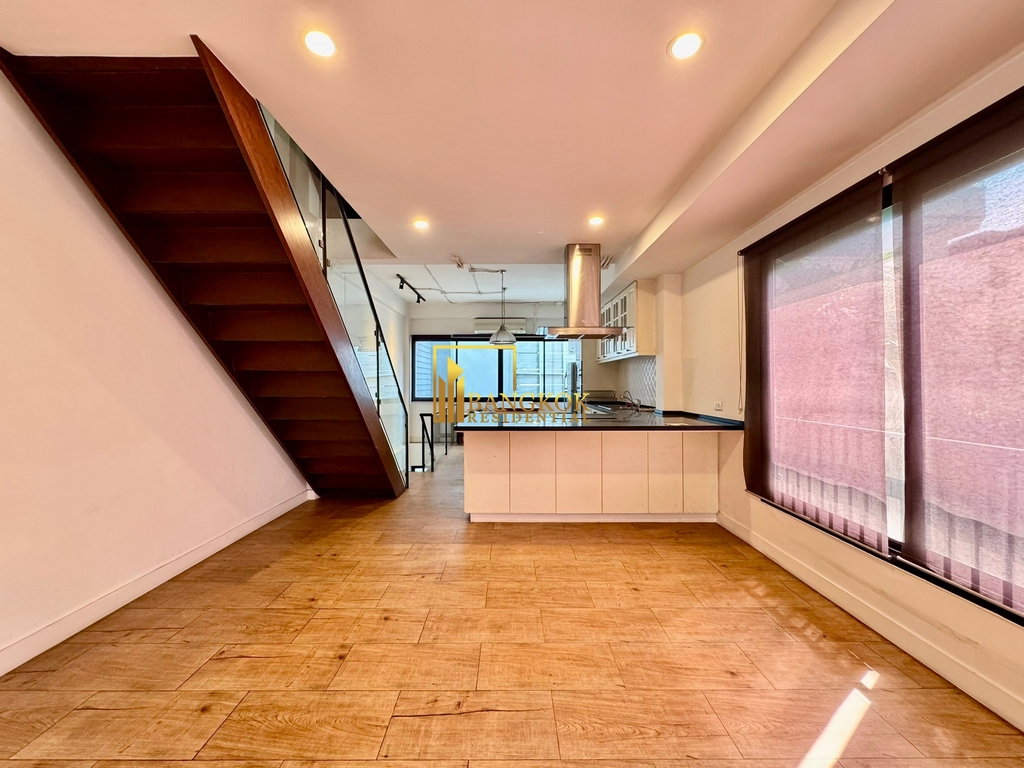 รูป Charming 3 Bedroom Townhouse For Rent in Sathorn Area - BR49030TH - รูปที่ 18/34
