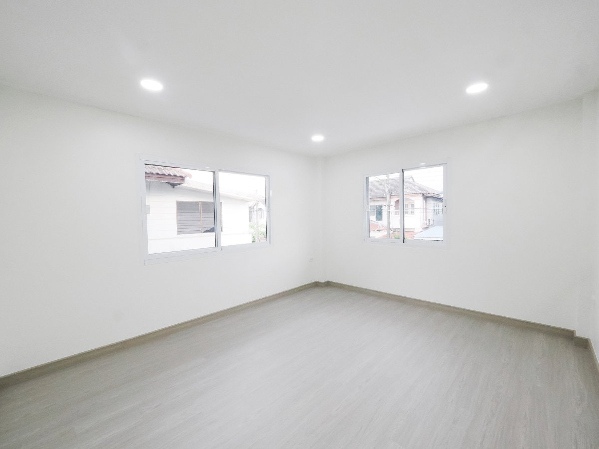 รูป ขายราคาพิเศษ บ้านเดี่ยว 2 ชั้น ขนาด 80.3 ตรว. 3นอน 3น้ำ ม.อู่ทองเพลส2 บ้านหลังใหญ่ ถนนเมน ฟังชั่นดีเยี่ยม พร้อมเฟอร์ [เปียร์​นนท์-ลำลูกกา] - รูปที่ 36/58