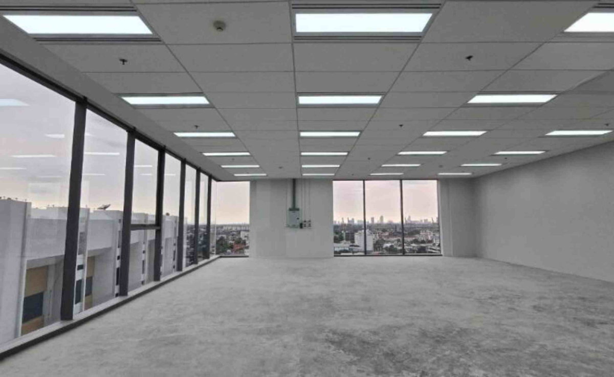 picture Brand new office walk to BTS  ** NO CO-AGENT ** - 4/8