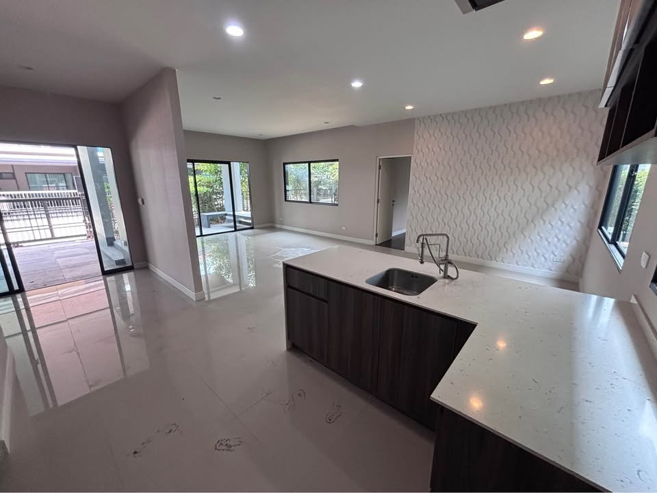 รูป บ้านเดี่ยวให้เช่า ลำลูกกา คลอง 5 4ห้องนอน 6ห้องน้ำ - รูปที่ 3/10